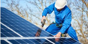 Installation Maintenance Panneaux Solaires Photovoltaïques à Montebourg
